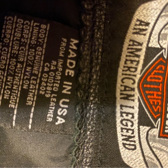 Harley-Davidson leather jacket. Excellent condition.Logo patch on back. Medium - Picture 17 of 17